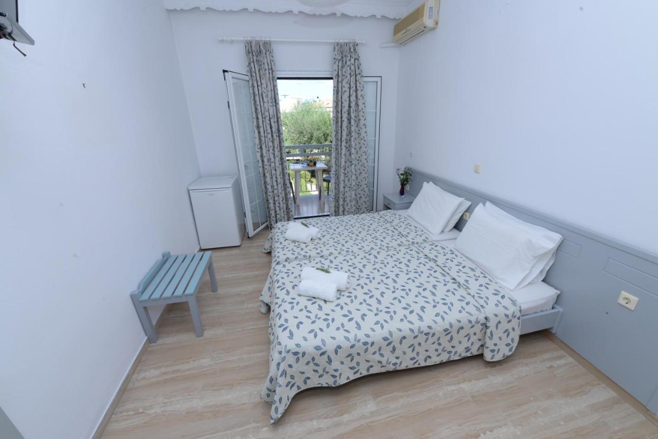 Filippas Rooms In Gouvia Esterno foto