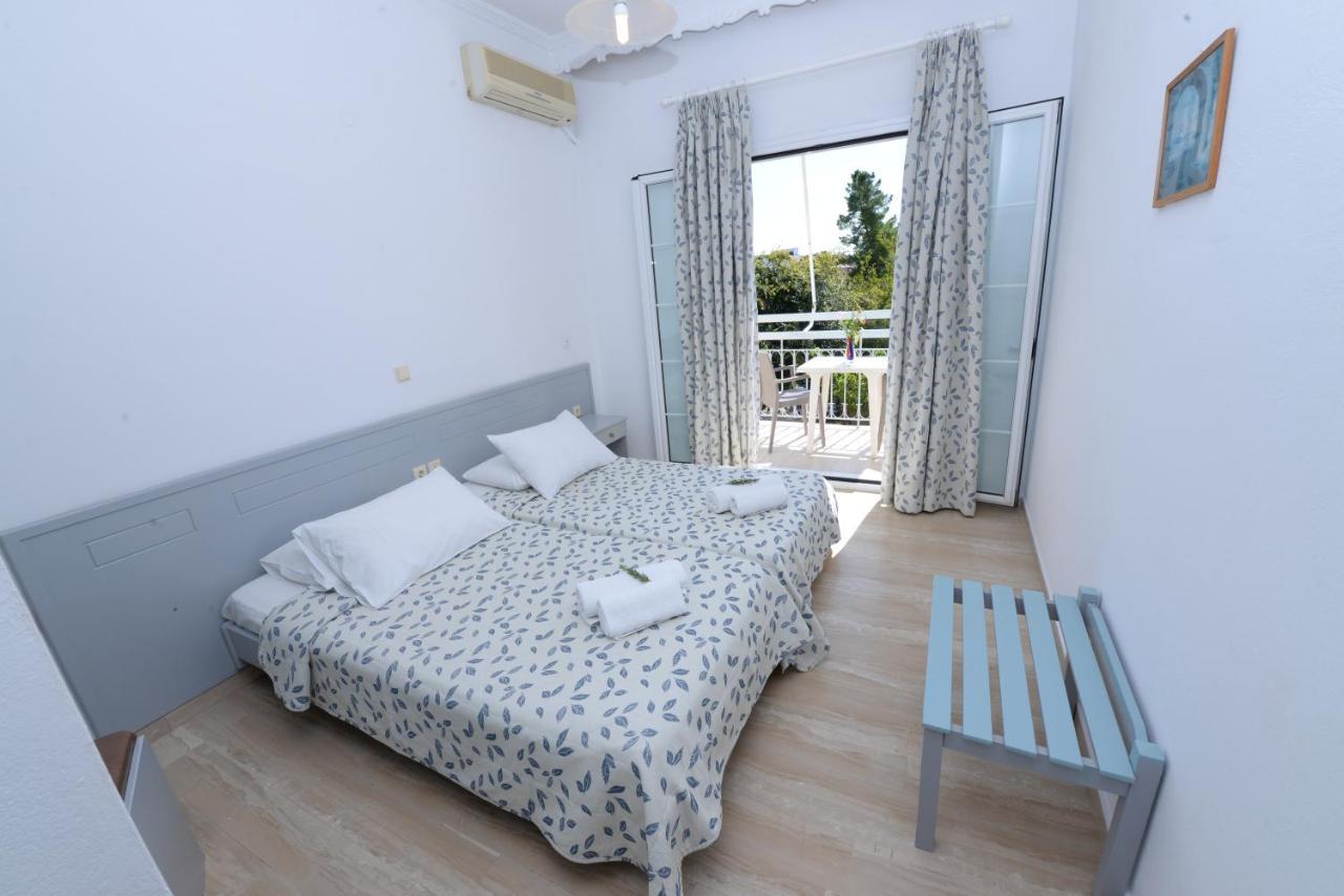 Filippas Rooms In Gouvia Esterno foto