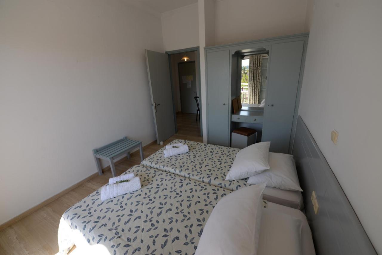 Filippas Rooms In Gouvia Esterno foto