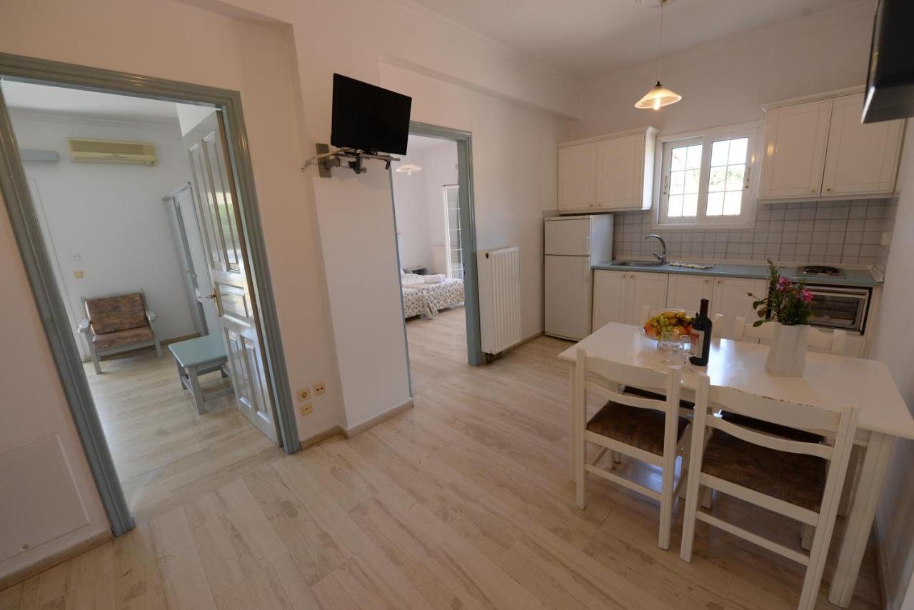 Filippas Rooms In Gouvia Esterno foto