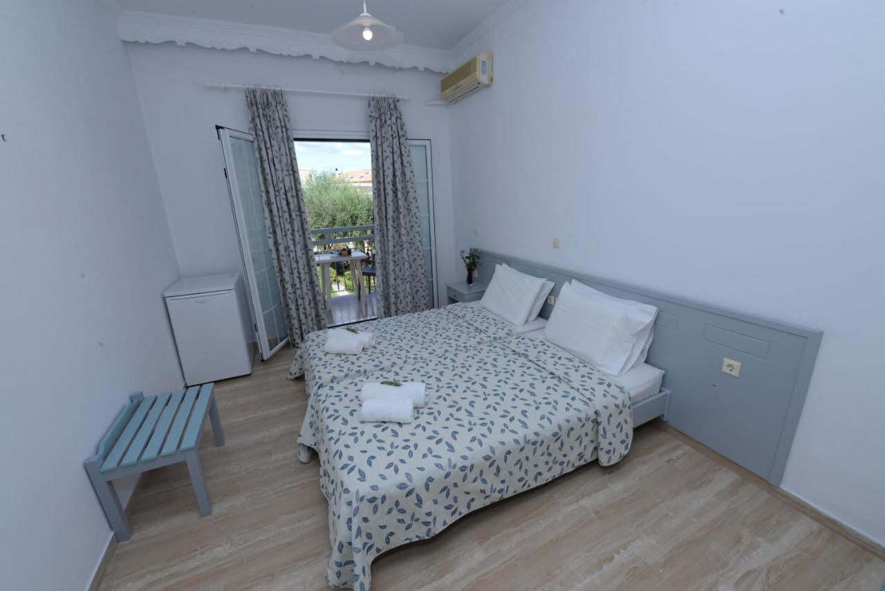 Filippas Rooms In Gouvia Esterno foto