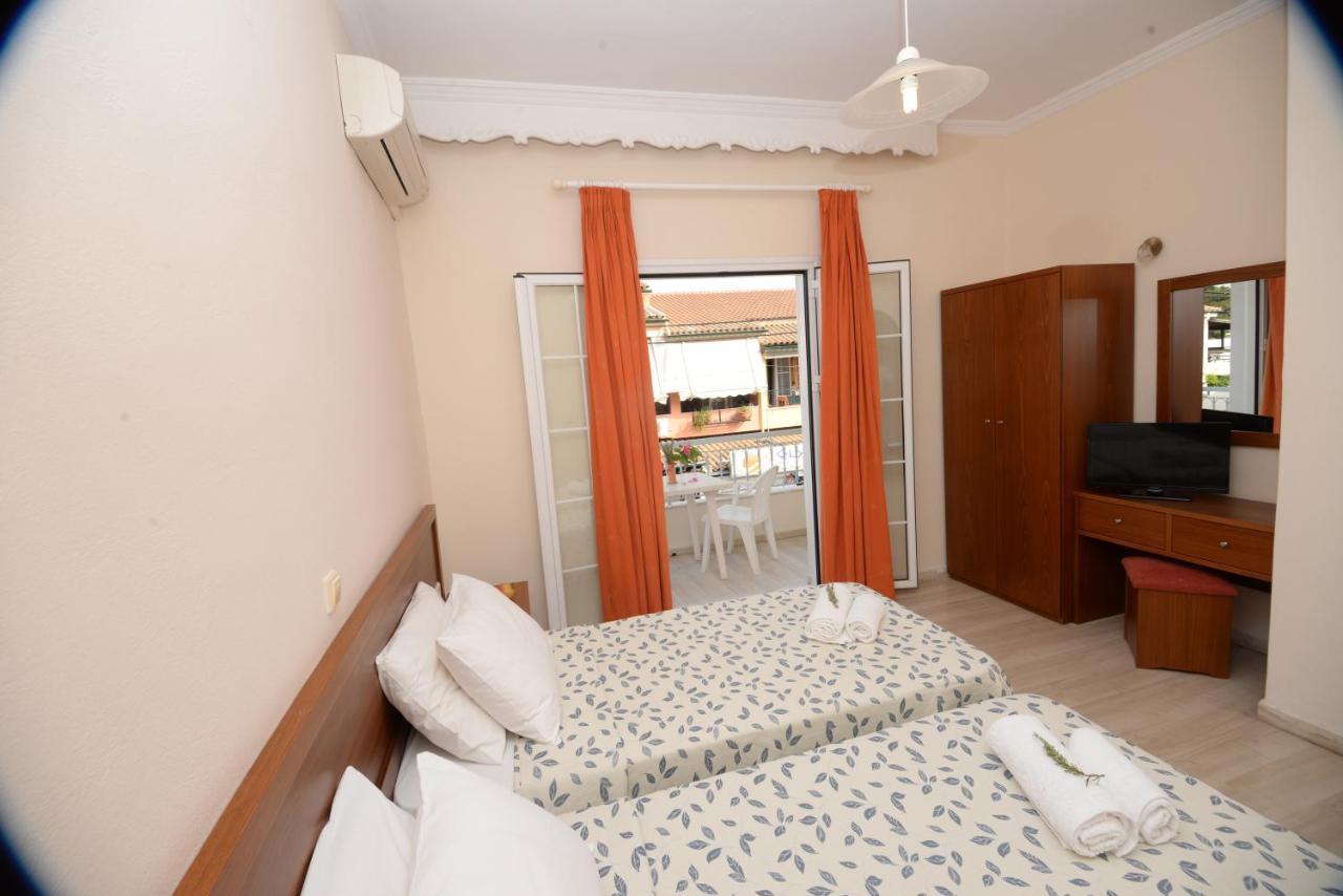 Filippas Rooms In Gouvia Esterno foto