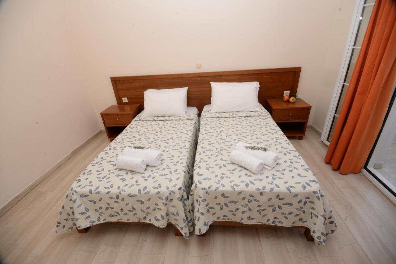 Filippas Rooms In Gouvia Esterno foto